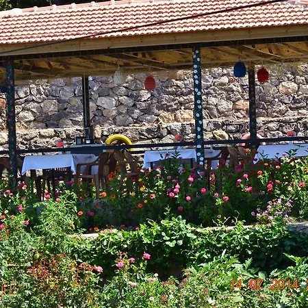 Soeguet Ada Pansiyon Séjour chez l'habitant *
